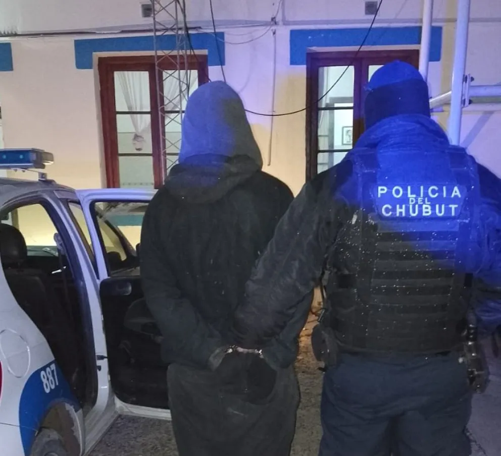 Detenidos robando cables de cobre