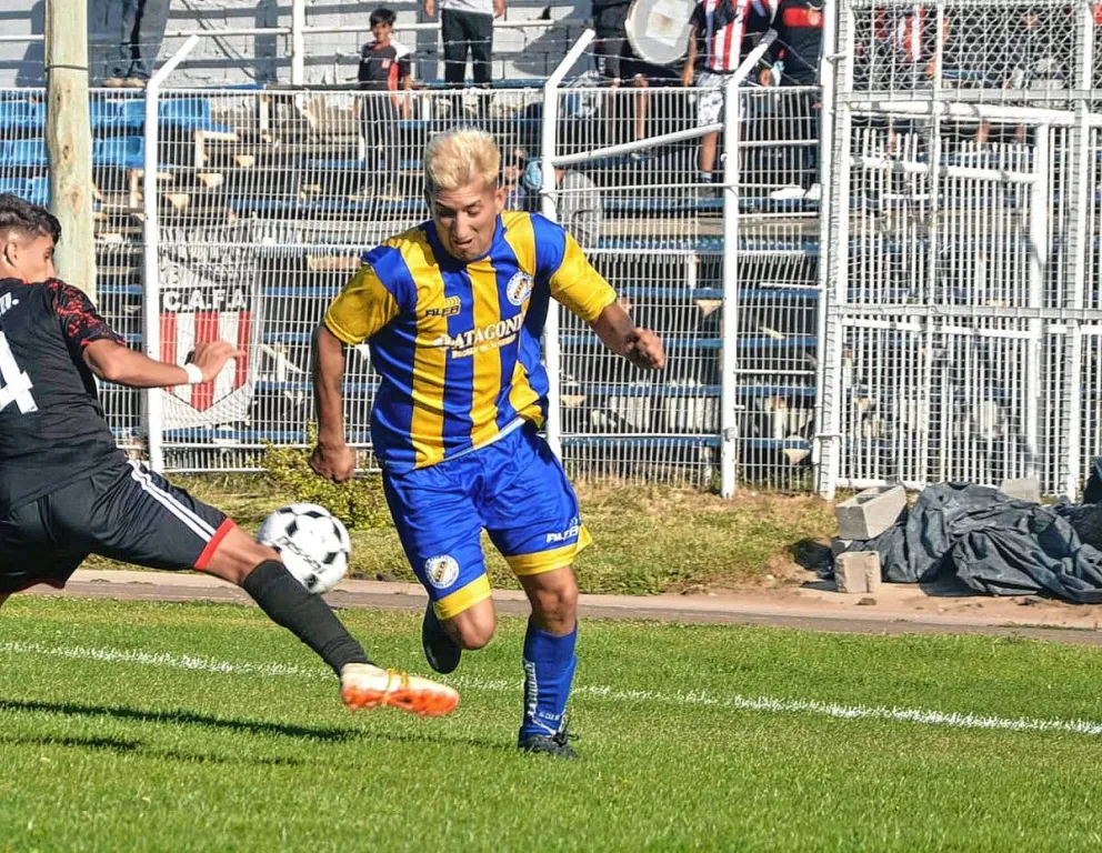 Primera victoria de Oeste