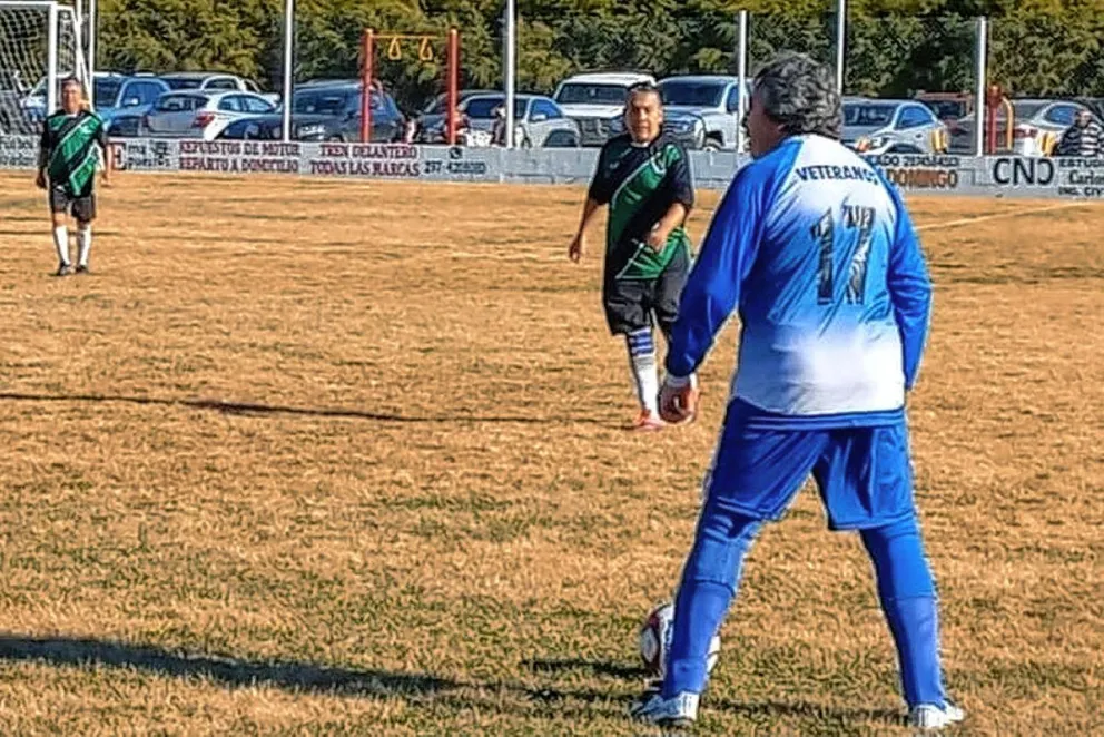 El fútbol de veteranos no se toma descanso