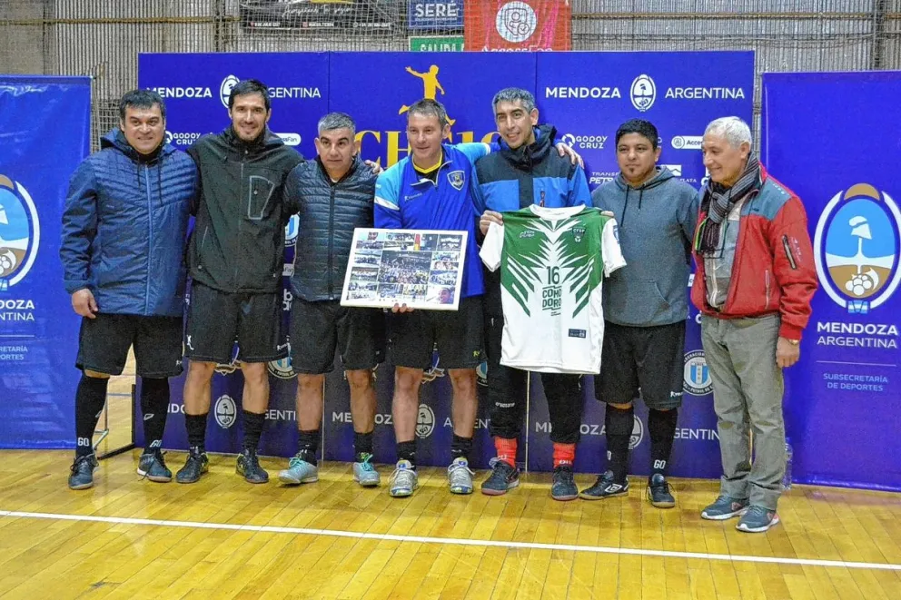 Glorias comodorenses en Mendoza