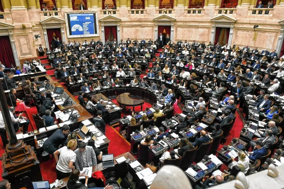 En una sesión caliente, la oposición logró imponer un cronograma para dictaminar el presupuesto universitario y el FONID