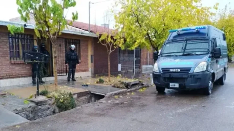 Desbarataron una red de tráfico de armas en Mendoza que iba a Chile