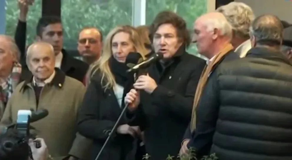 Milei en La Rural: “Vamos a eliminar el Impuesto País y luego las retenciones para que el campo sea libre”