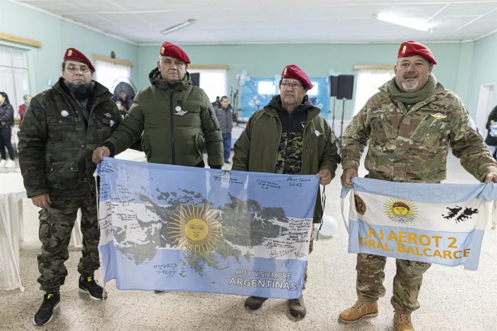 Diadema homenajeó a los soldados apostados en el barrio durante la Gesta de Malvinas