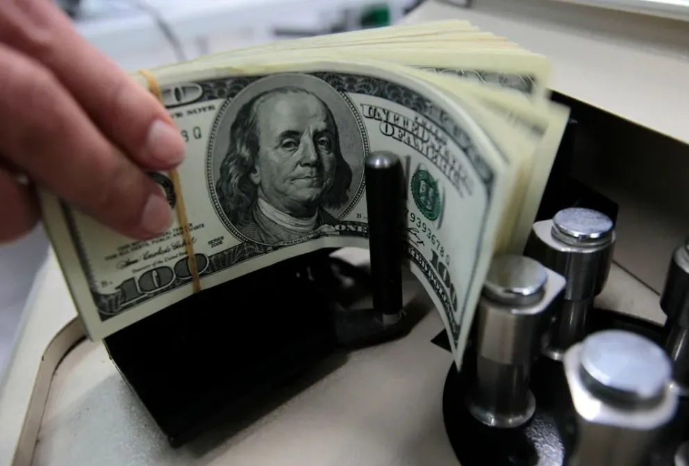 El dólar blue volvió a corregir a la baja y ya cotiza nuevamente debajo del dólar MEP