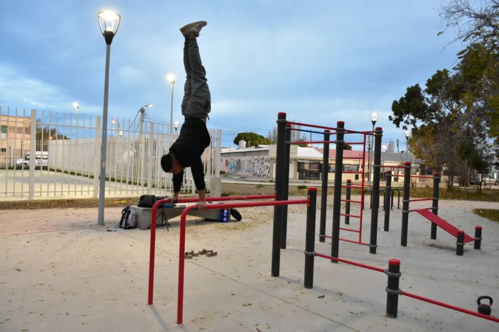 Calistenia: Myrmidons Calisthenic impulsa la disciplina en la zona norte