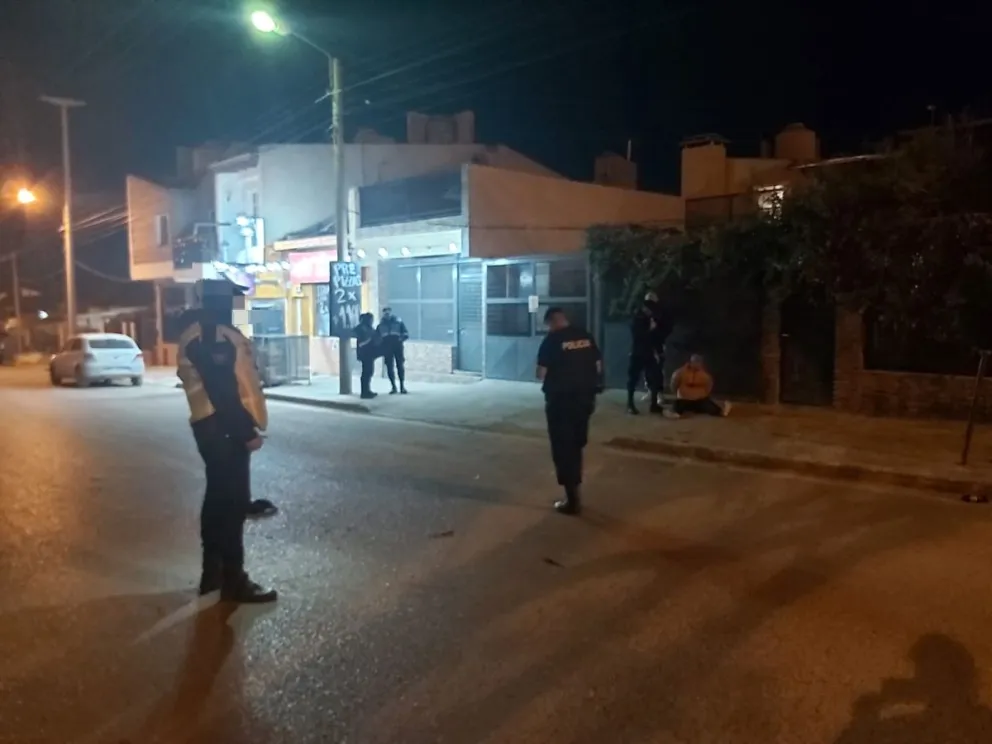 Lo apuñalaron en medio de una pelea: hay un detenido