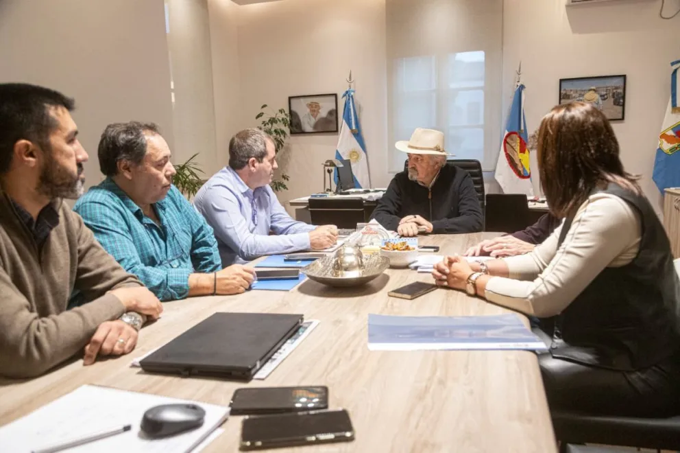 El intendente gestiona ante Camuzzi las obras necesarias para la ciudad