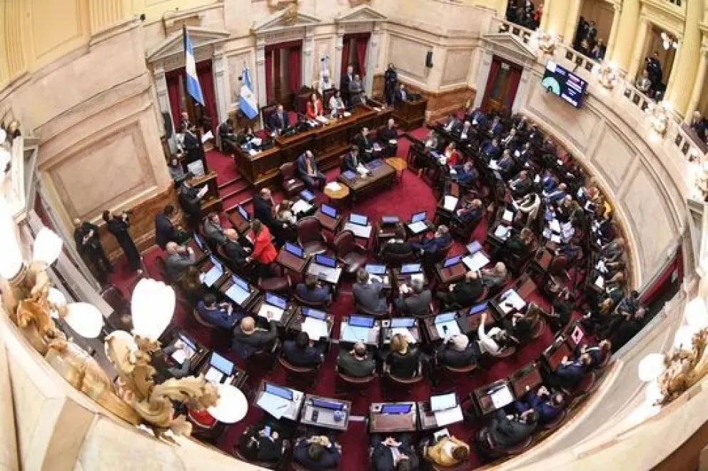 Ley de Bases y paquete fiscal: el oficialismo concretó la firma de los dictámenes y podrá sesionar en el Senado