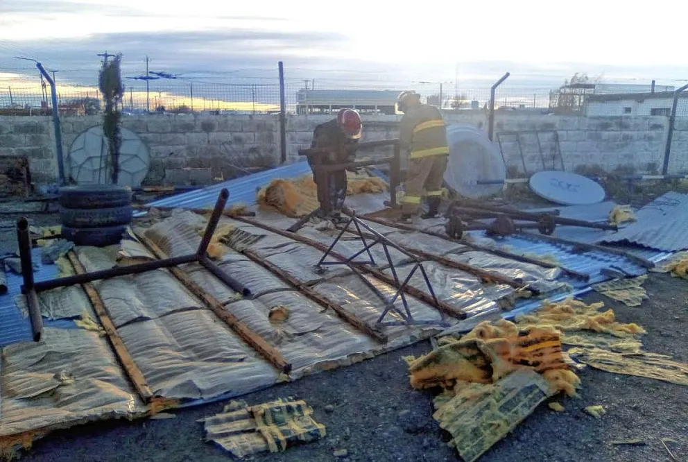 Bajo alerta amarilla el viento registró 139 kms/hora a las 5 de la madrugada