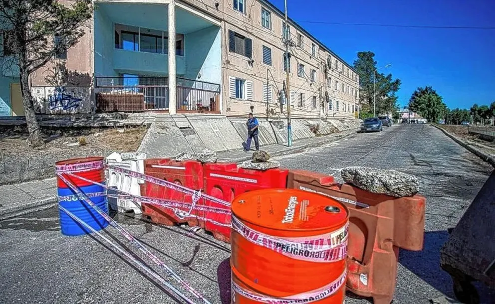 Vecinos de LU4 aguardan una reunión con el intendente mientras se les indicó que serían eximidos de impuestos
