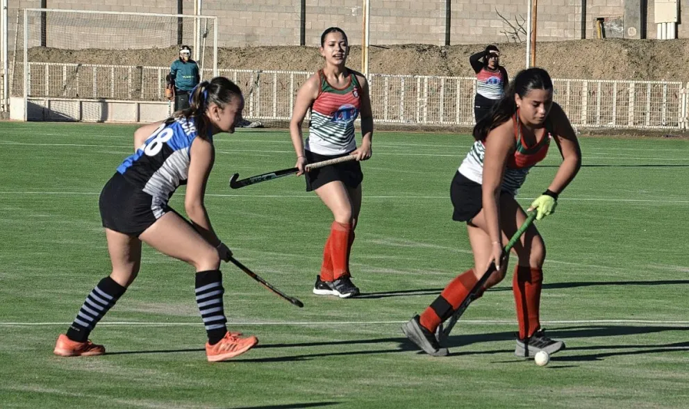 Momento de semifinales en el hockey