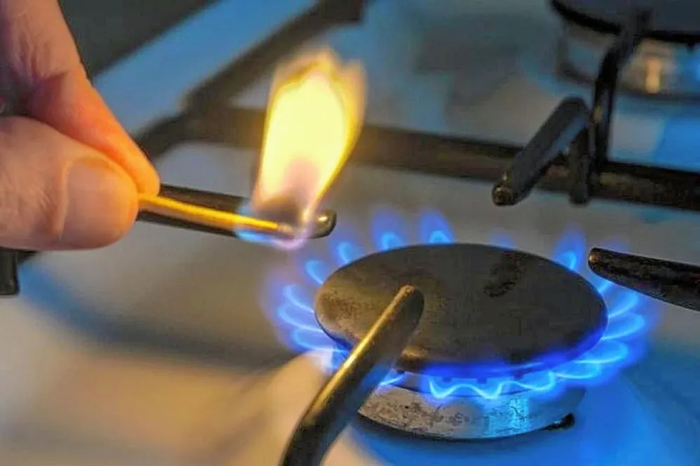 Para no sobrecalentar la inflación, el Gobierno dio marcha atrás con las subas de gas, luz y combustibles de julio
