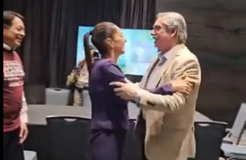 El abrazo de Alberto Fernández a Sheinbaum en México y el saludo de Cristina Kirchner por la elección