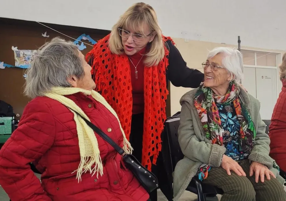 Fomentar las relaciones interpersonales y compartir historias de vida, ejes de los mate-encuentros para adultos mayores en Chubut