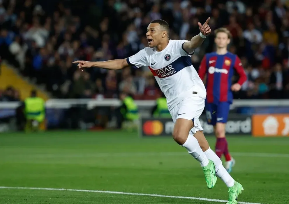 Es oficial: Mbappé firmó contrato con el Real Madrid por cinco años