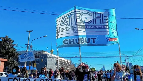 Gremios docentes rechazaron la oferta del Gobierno y exigen un 