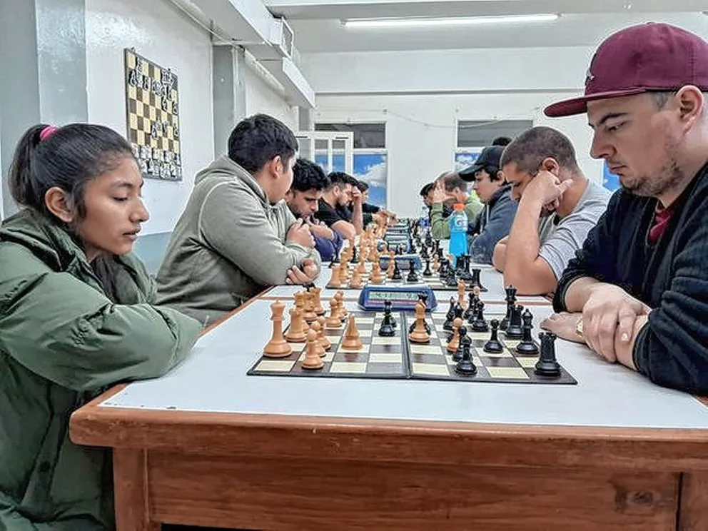 “Maxi” Aguinaga campeón del certamen 34º Aniversario de El Mundo del Ajedrez