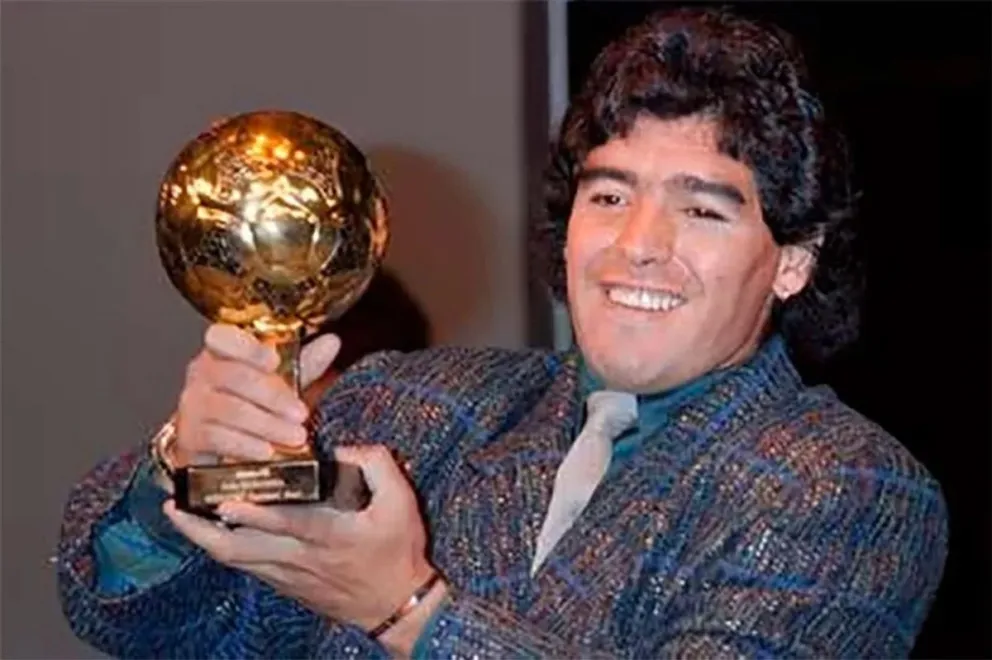 La Justicia francesa prohibió que se venda el Balón de Oro que Maradona ganó en 1986