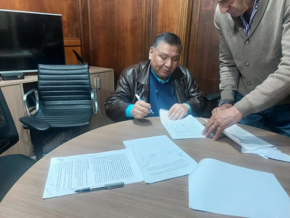 Los petroleros cobrarán una “gratificación extraordinaria” del 8,8% con haberes de junio