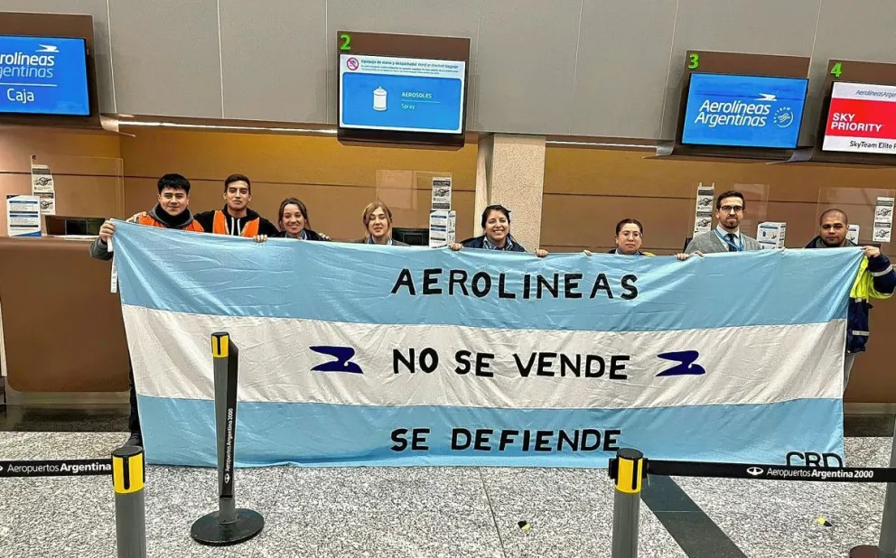 Trabajadores de Aerolíneas Argentinas se movilizarán en Comodoro el día de la votación de la ley bases