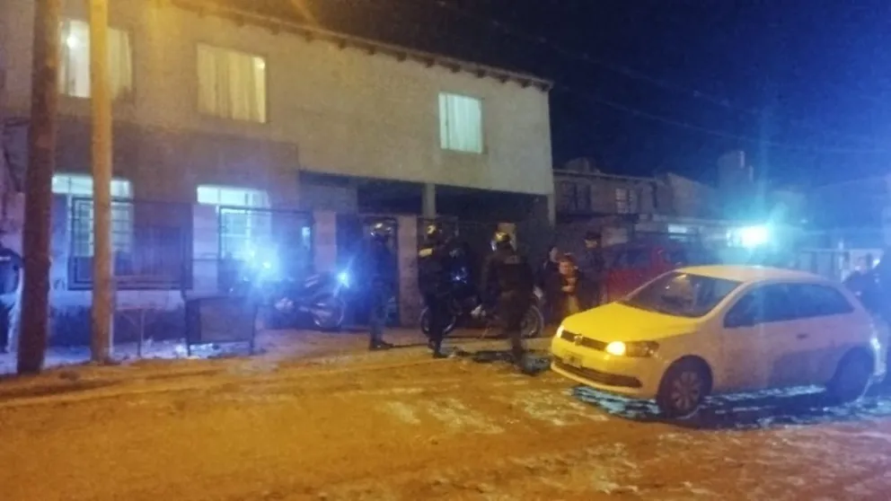 Los atraparon robando en una vivienda del San Cayetano