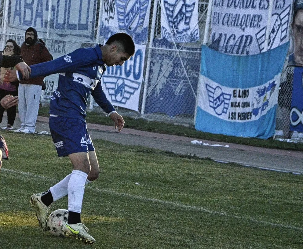 Jorge Newbery pretende estirar la ventaja en la cima