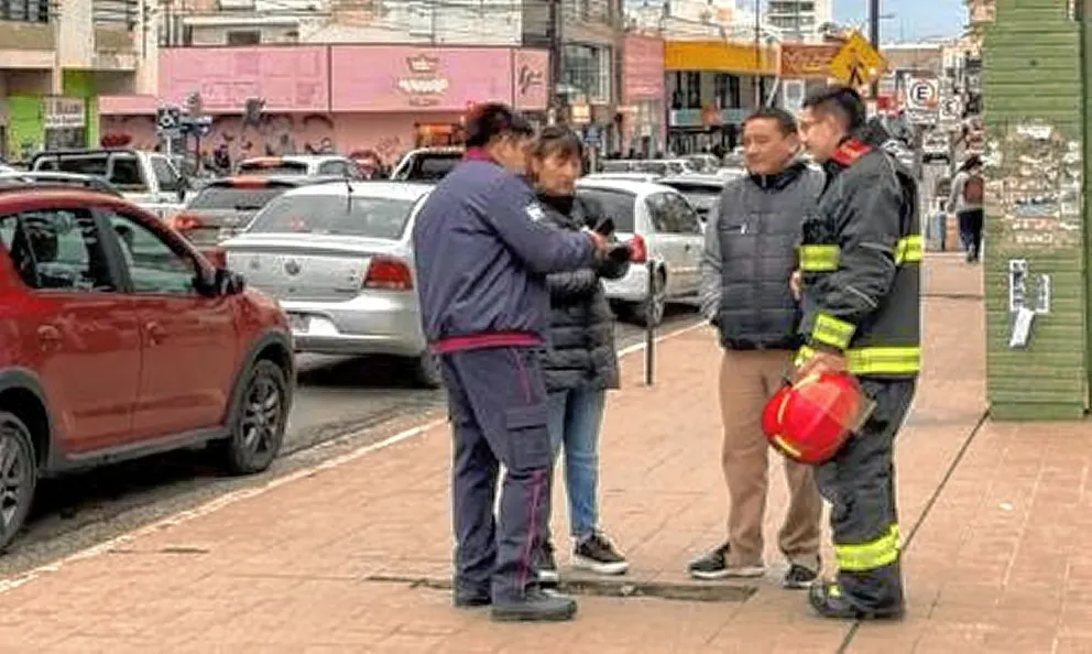 Los Bomberos Voluntarios se mantienen en contacto con la comunidad a través de la campaña de prevención
