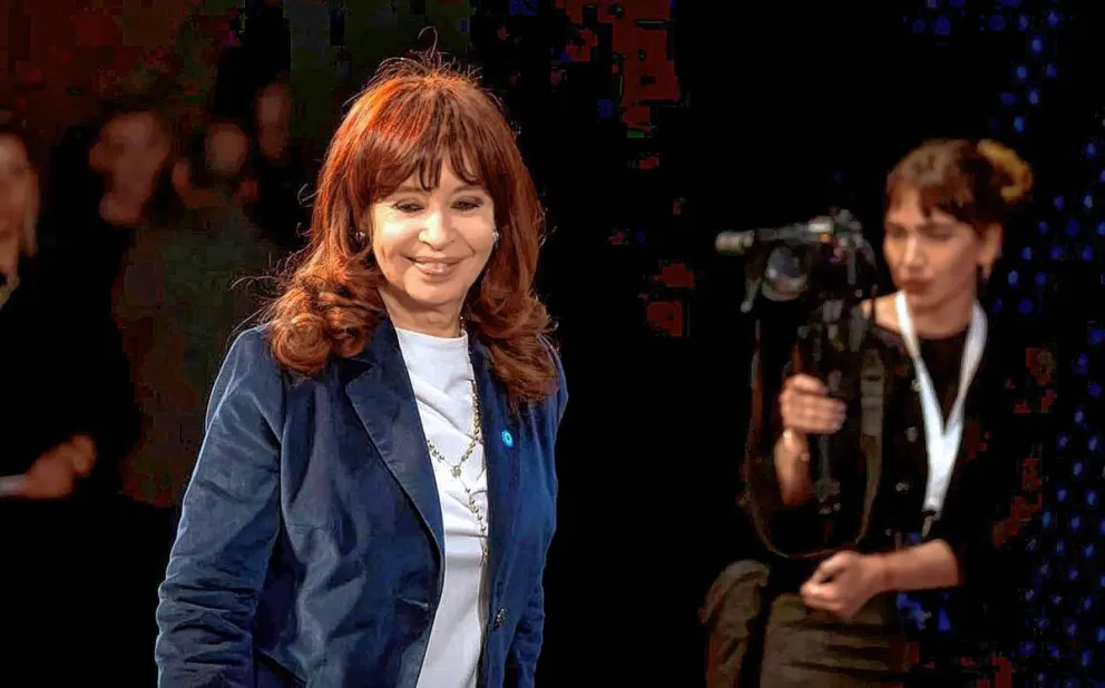 Cristina Kirchner criticó la Ley Bases en las vísperas de su tratamiento en el Senado