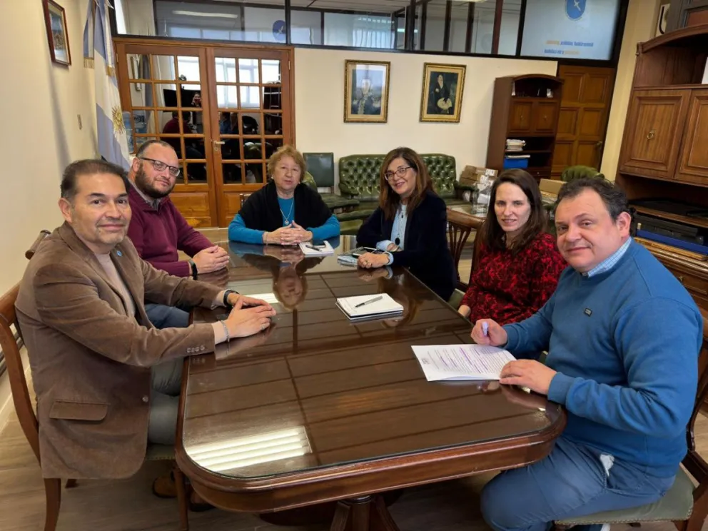 Estratégico encuentro entre el Gobierno Provincial y la Universidad Nacional de la Patagonia
