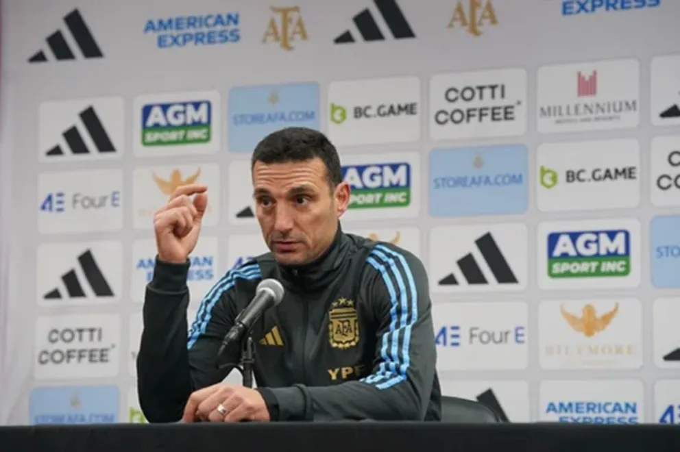 Scaloni confirmó la lista de 26 para la Copa América con Carboni y sin Valentín Barco