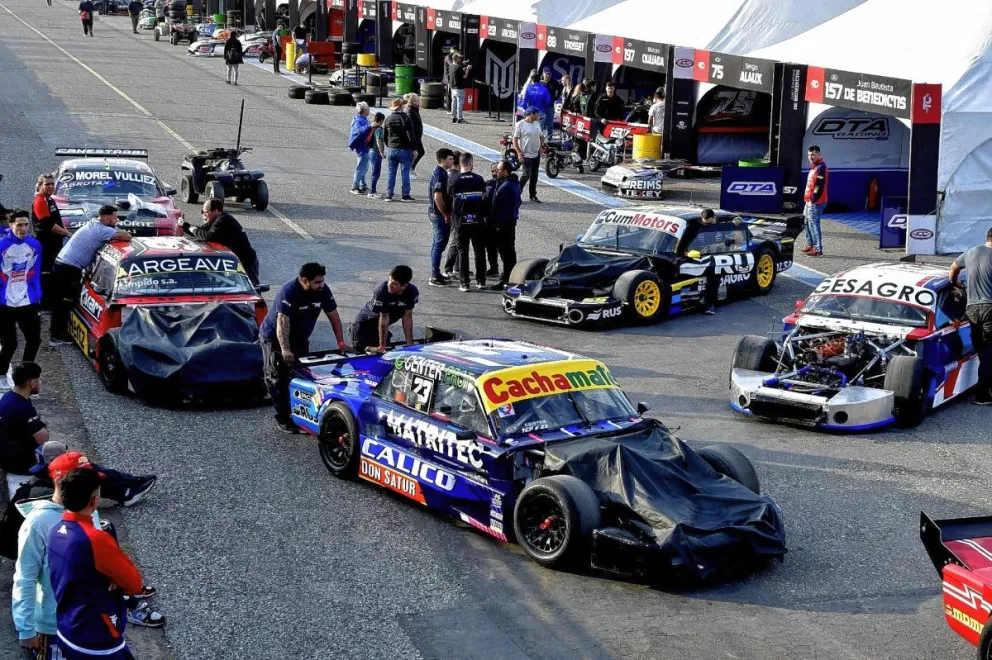 Con el Chevrolet Camaro, Christian Ledesma se quedó con la “pole”