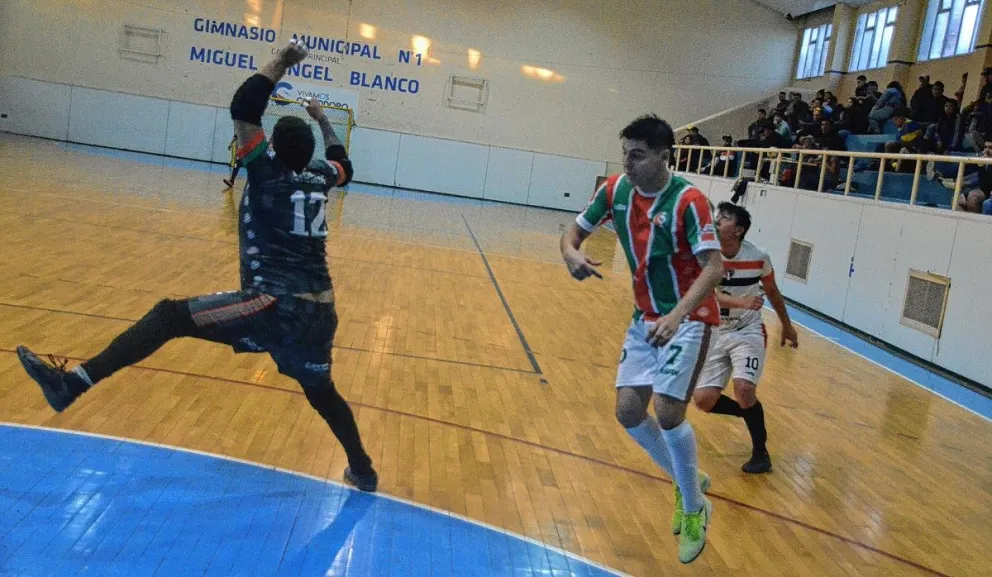 Victorias de Halcones, Comodoro y La Cigarra