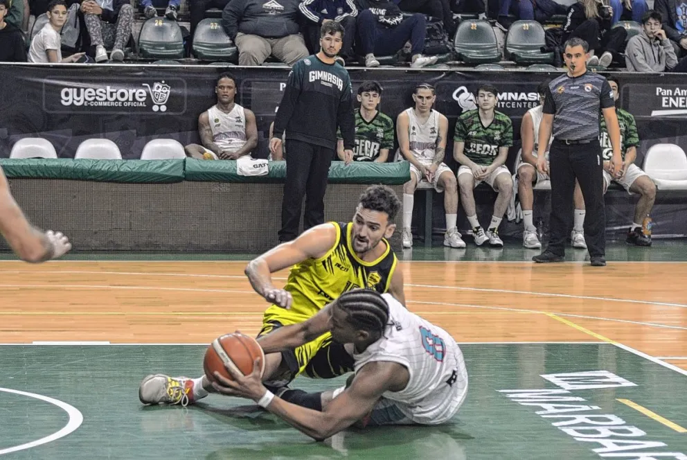 Gimnasia va por las redes de Náutico