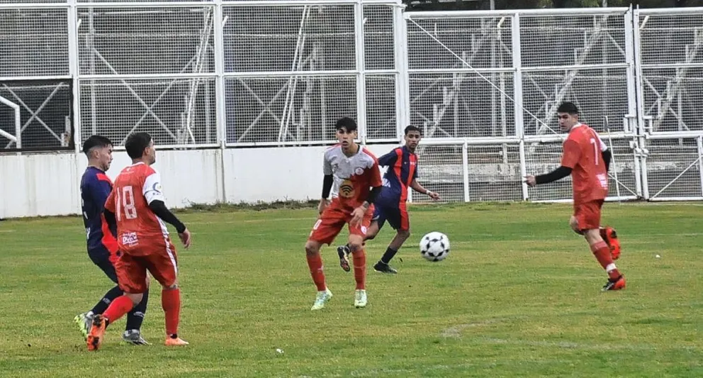 Tres cabezazos y poco para festejar