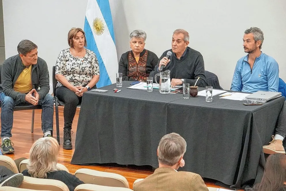 El ministro Punta y el secretario Cittadini informaron a diputados sobre infraestructura escolar y el Plan Integral de Alfabetización