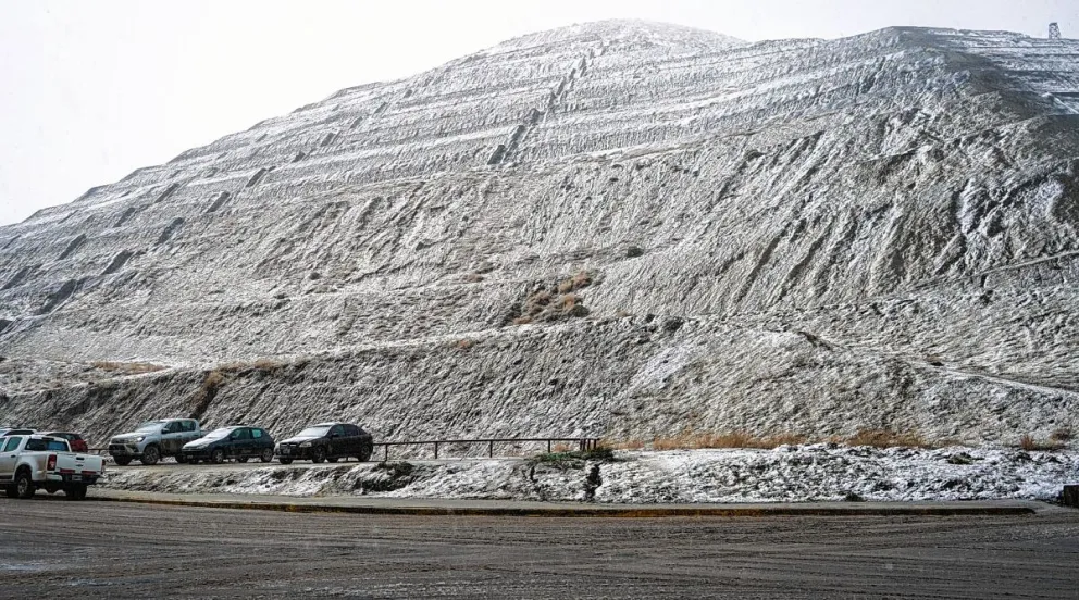 La ciudad colapsó con la primera gran nevada del año