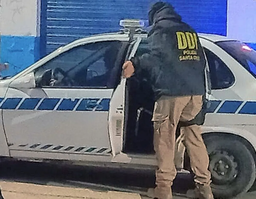  Dos encapuchados golpearon a un comerciante y se alzaron con casi $2 millones en Deseado