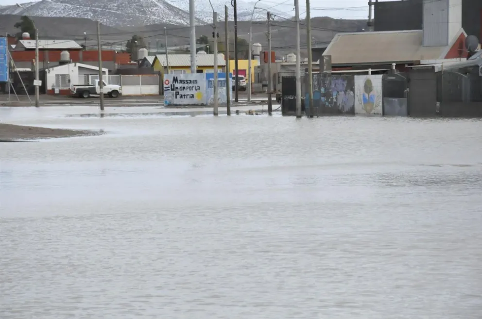 Advierten continuidad de precipitaciones con marcado descenso de temperaturas