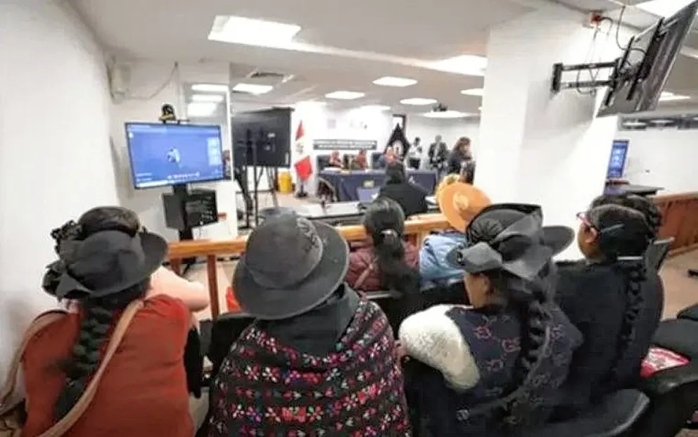 Condenaron a 10 militares peruanos que violaban en grupo a campesinas