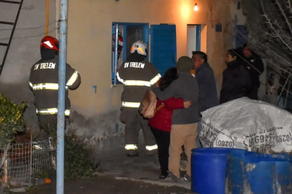 Abuelo murió calcinado en su casa al electrocutarse con un aparato en cortocircuito