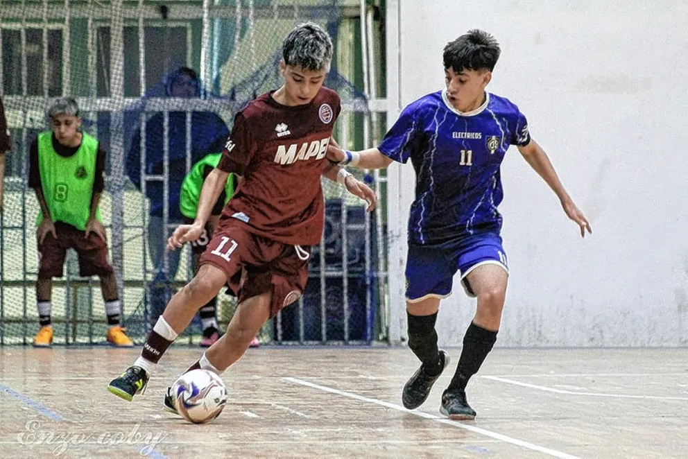 Halcones quiere acercarse al líder