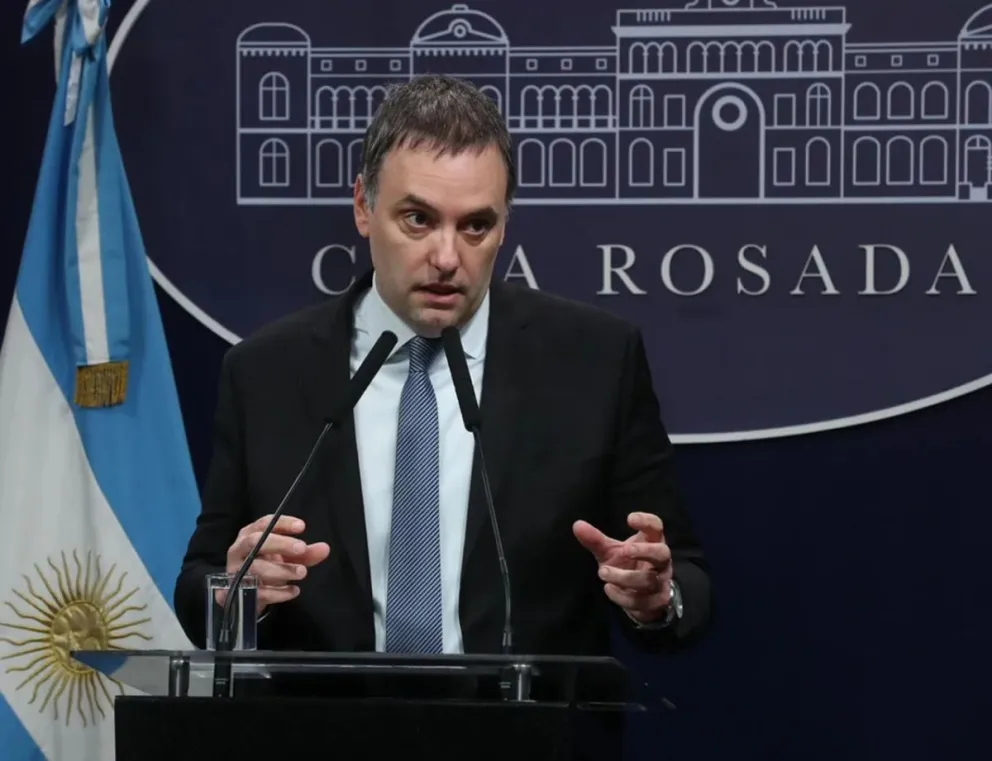 Adorni le respondió a Cristina Kirchner por sus dichos sobre el acuerdo con el FMI: "Hay que chequear la información"