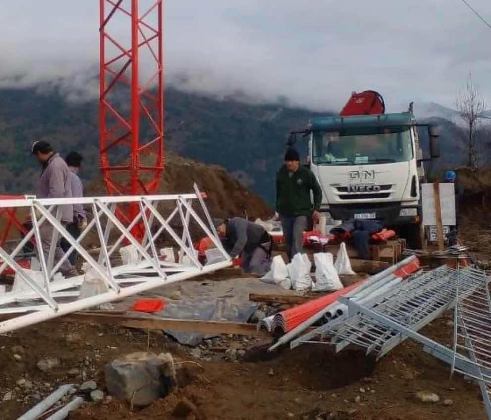 Torres: “Seguimos trabajando para garantizar la conectividad en todos los pueblos de Chubut”
