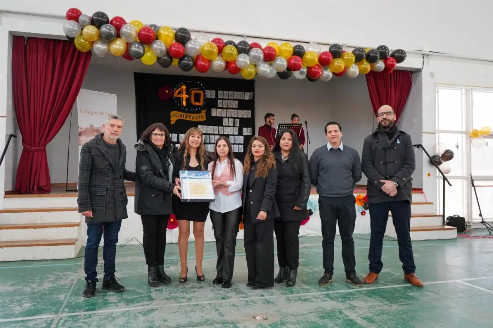 La Escuela Hipólito Yrigoyen festejó sus 40 años como pilar educativo de Km. 3