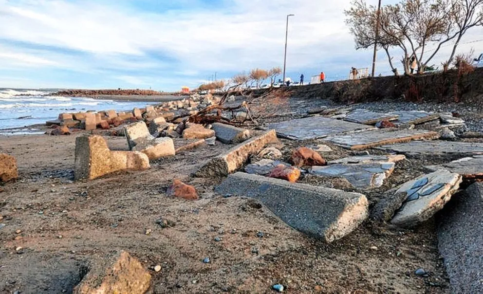 Playa Unión: Una marejada intensa sacudió la costa otra vez