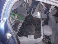 Ladrones fueron detenidos tras apoderarse de varios elementos del interior de un auto