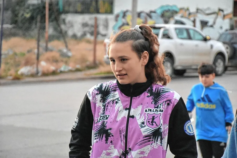 Comodoro enfrenta al campeón Mendoza