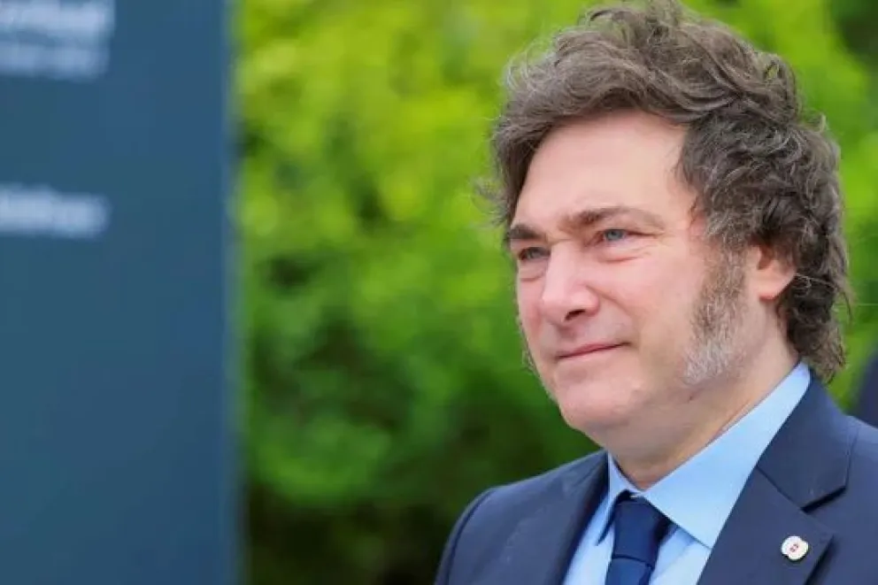 La respuesta de Milei a los críticos de su política internacional: "El perfecto dinosaurio idiota"