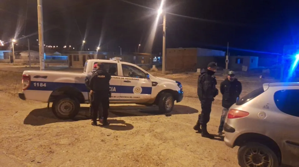 Policías de Km 8 detuvieron a un hombre que tenía pedido de captura